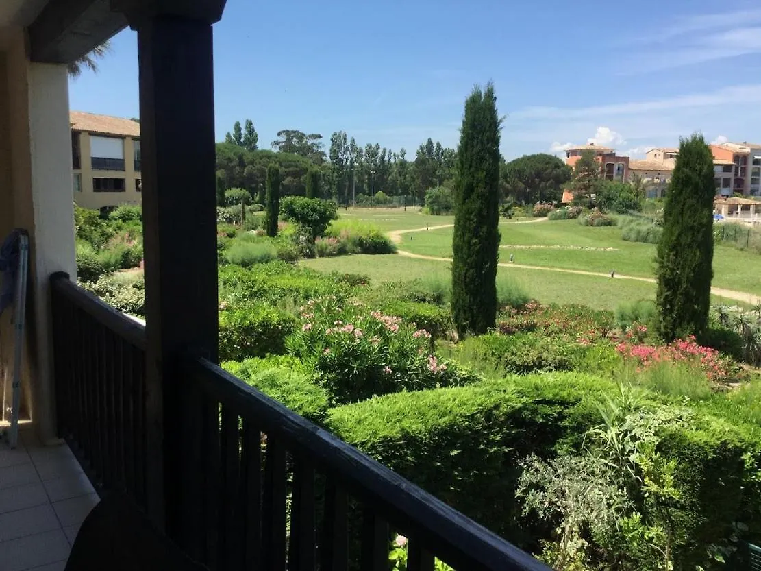 Golfe De Saint-Tropez A 50 M De La Plage Gassin 0*,  France